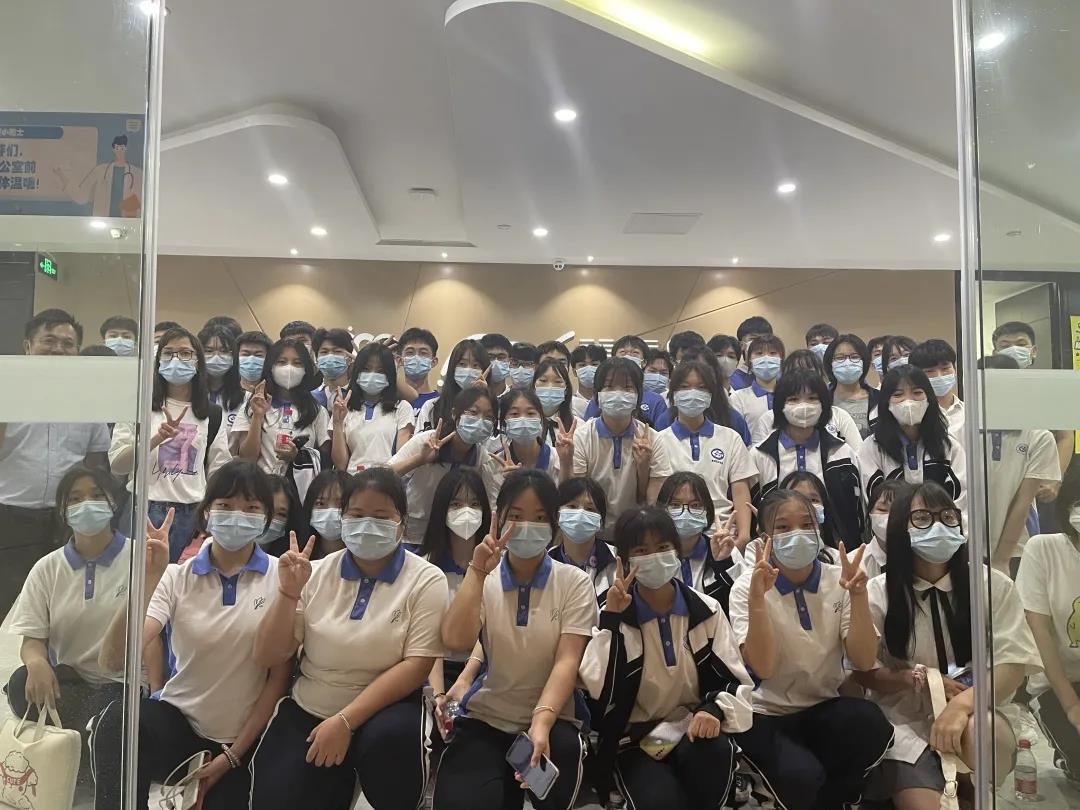 除了奖金还有就业直通卡！这专业的学生又被企业“抢”了！