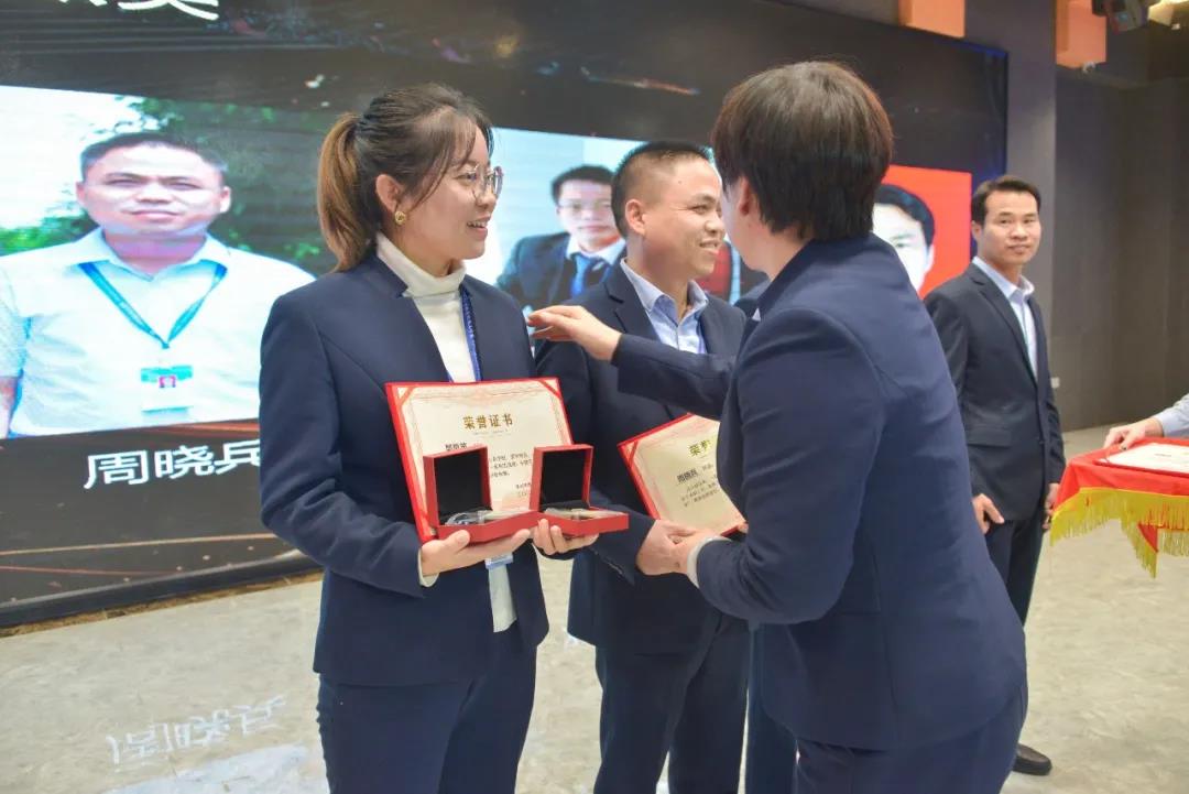 期末总结表彰，你的老师上榜了吗？
