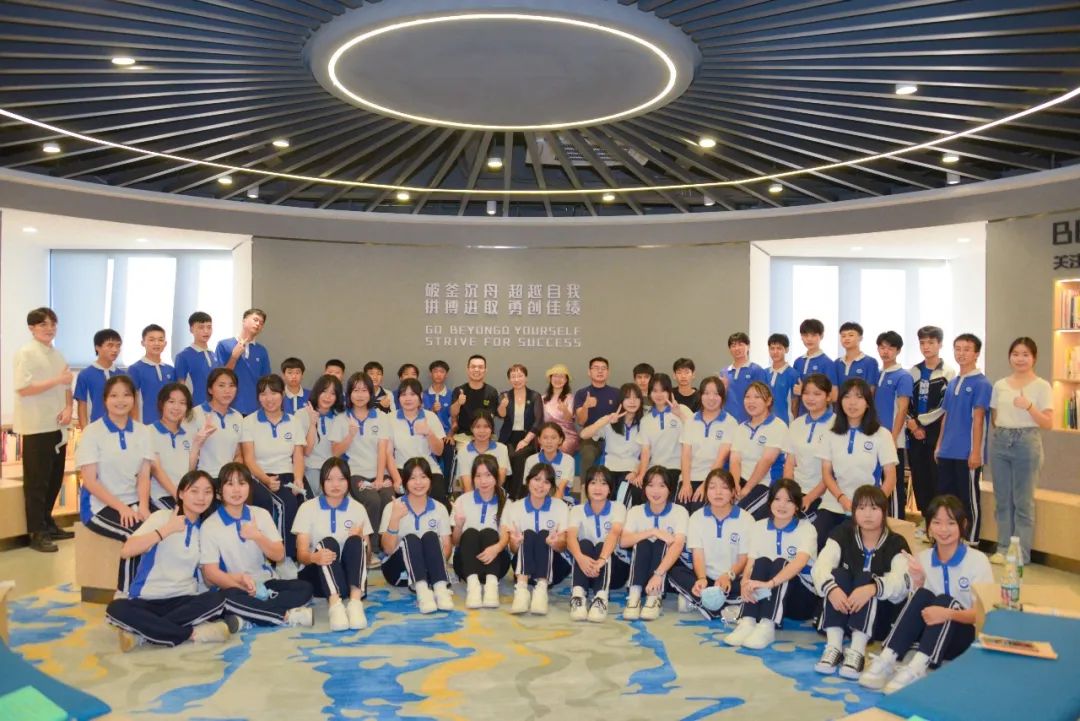 乐曲之中品幸福 深圳携创高技举办校长读书会