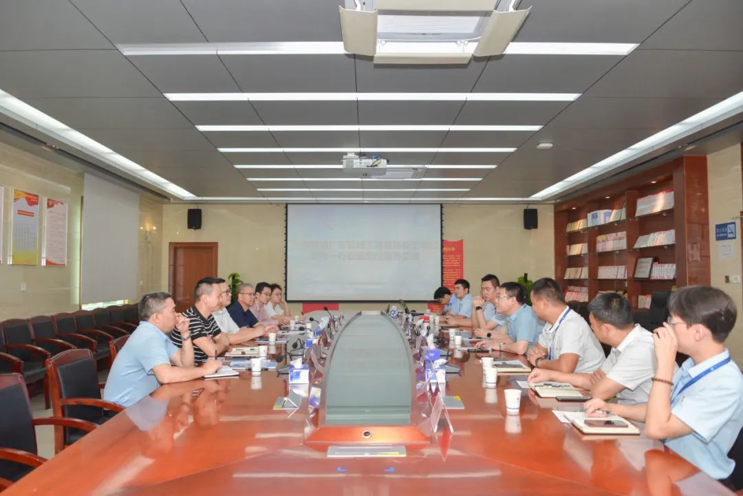 畅谈德育心声！广东花城工商高级技工学校胡利平校长一行到我校参观交流