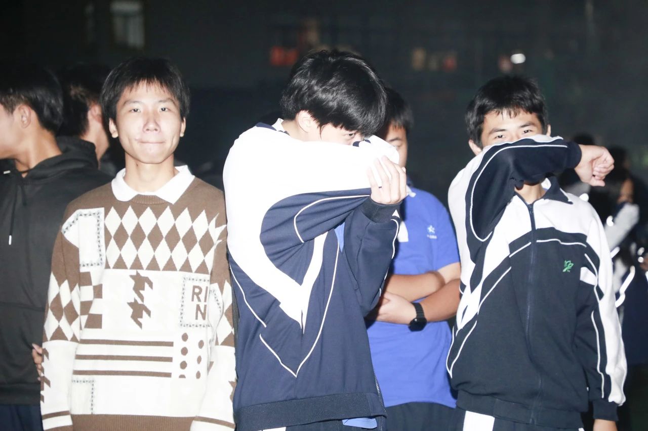 筑牢安全防线，共筑平安校园 ——深圳携创高技开展宿舍消防疏散演练